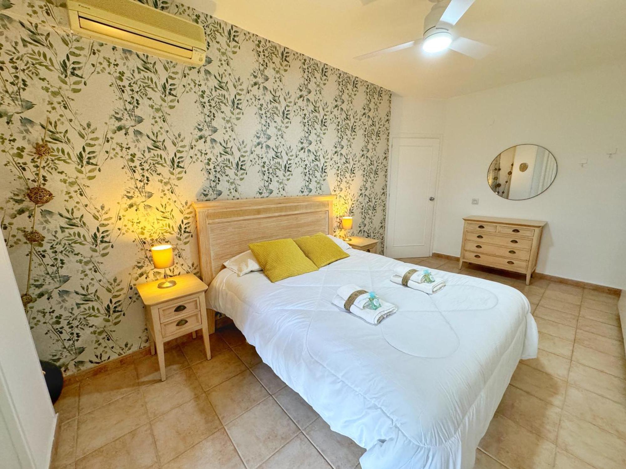 בנאלמדנה 797 Holiday Rentals- Precioso Piso Con Vistas Al Jardin En Benalbeach מראה חיצוני תמונה